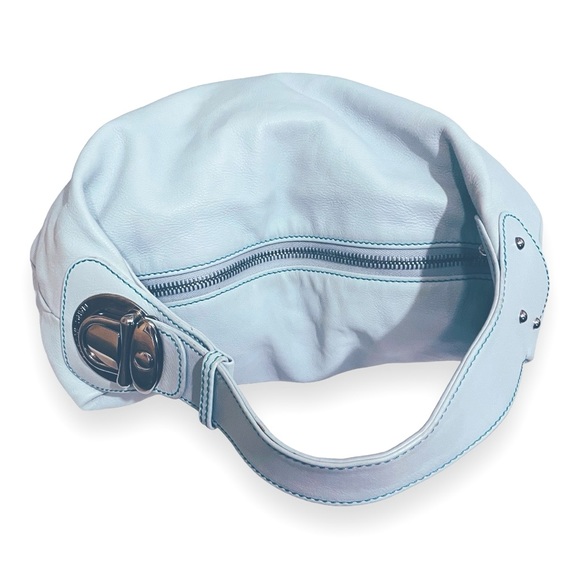 FEEL FREE TO MAKE AN OFFER! - Picture 7 of 10